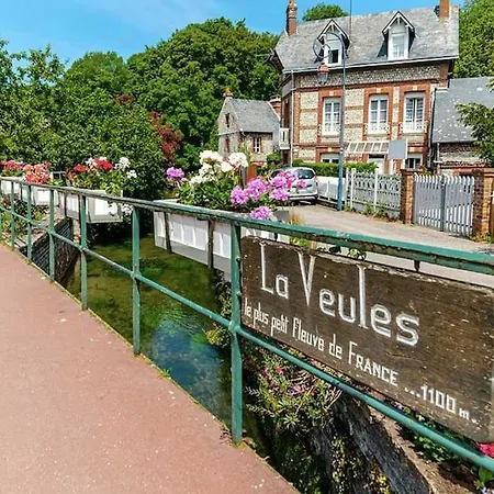La Maison Rouge